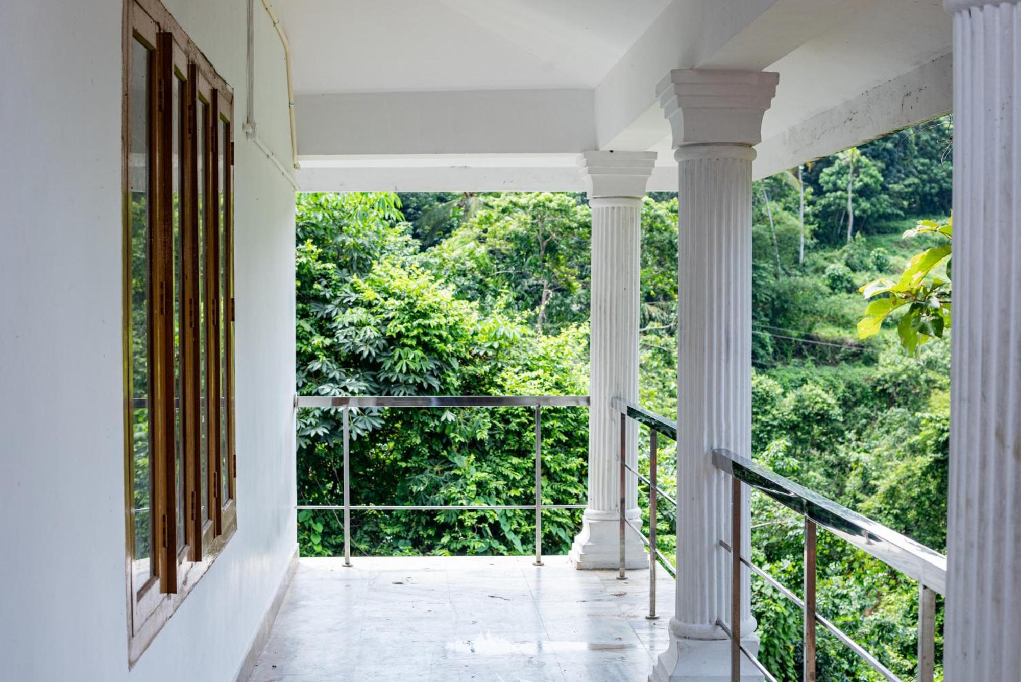 Aruvikuzhy Waterfalls Villa Kozhancheri Buitenkant foto