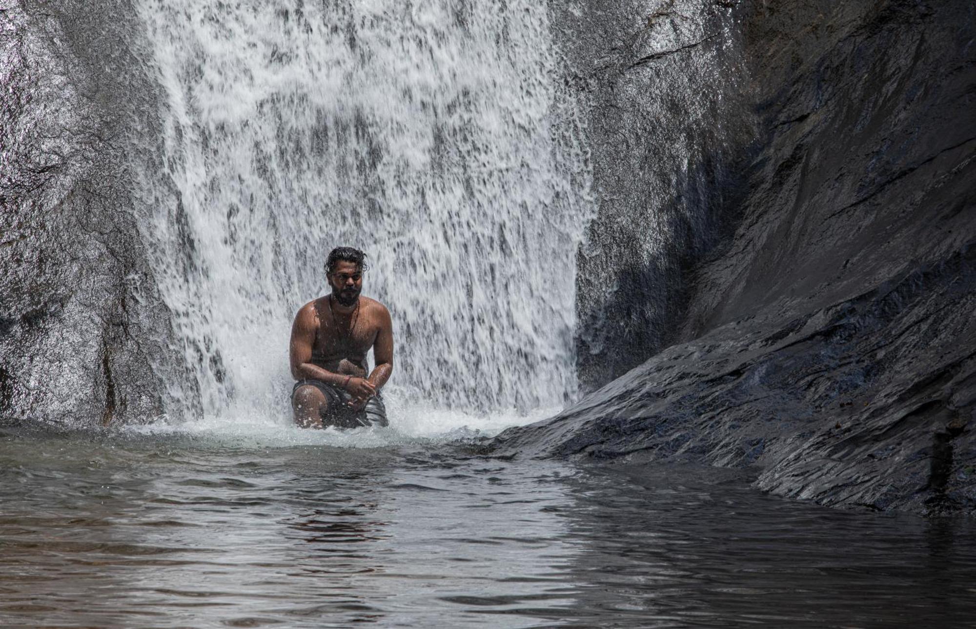 Aruvikuzhy Waterfalls Villa Kozhancheri Buitenkant foto